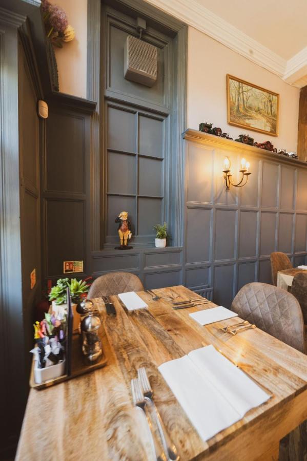 The Stag Hotel And Mailmans Arms Lyndhurst Bagian luar foto